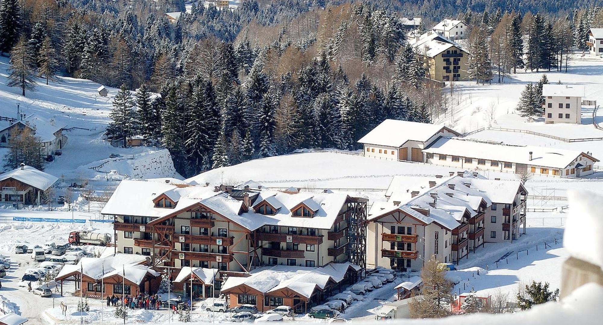 Golf Hotel Folgaria Εξωτερικό φωτογραφία