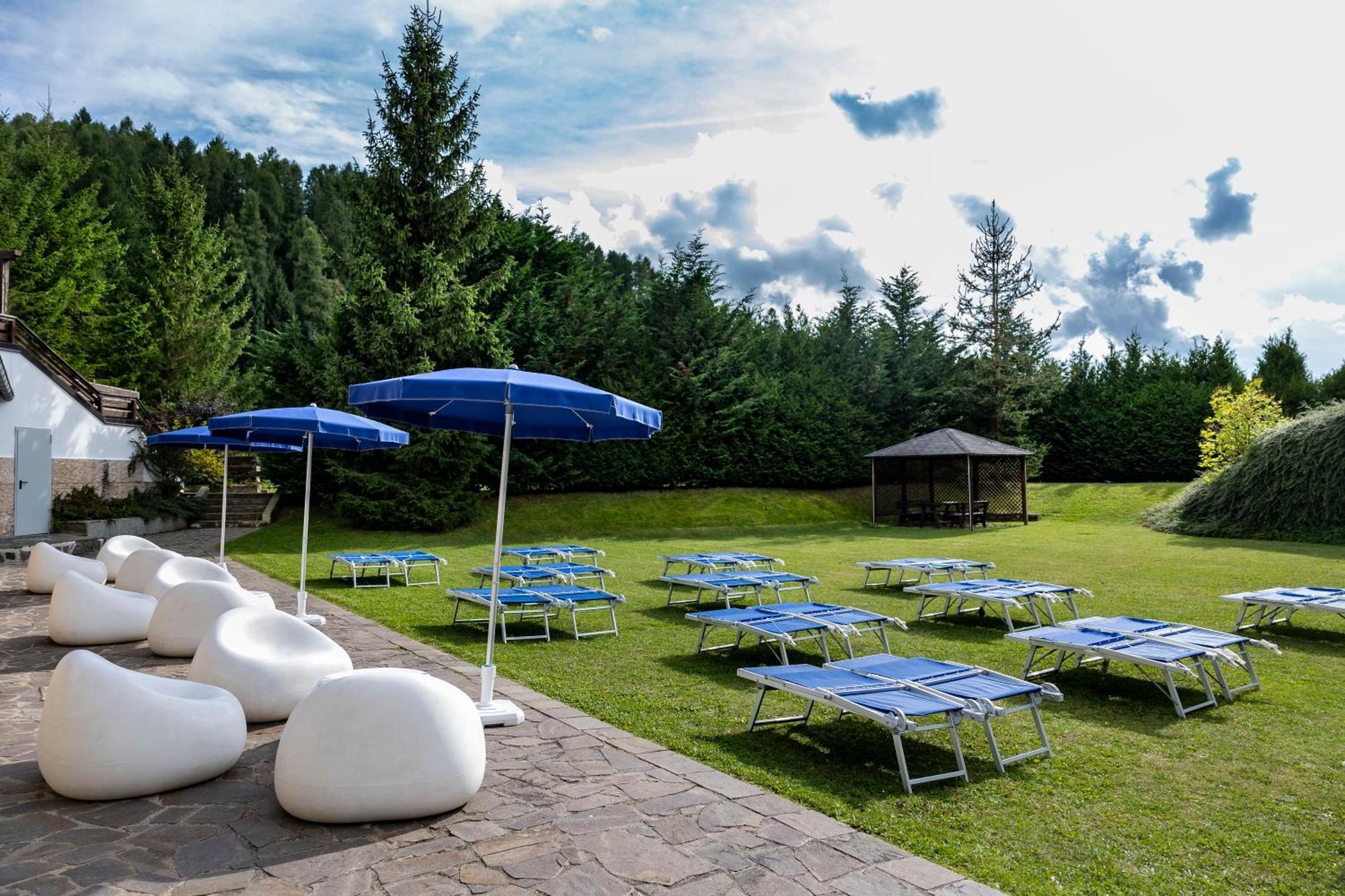 Golf Hotel Folgaria Εξωτερικό φωτογραφία